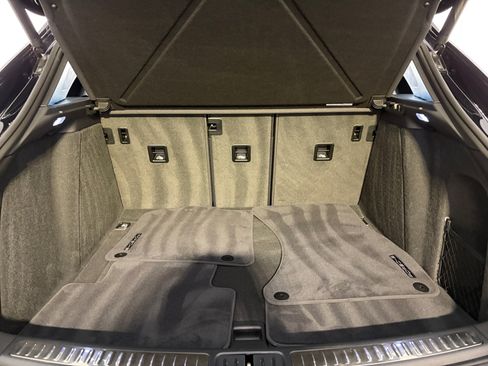 Certified 2026 Porsche Macan AWD/4WD image 26
