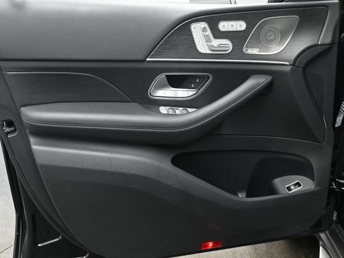 Used 2022 Mercedes-Benz GLS 450 4MATIC image 13