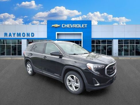 Used 2018 GMC Terrain SLE w/ Driver Convenience Package FWD image 10