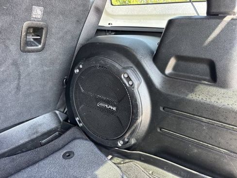 Used 2018 Jeep Wrangler Unlimited Rubicon w/ Dual Top Group AWD/4WD image 8