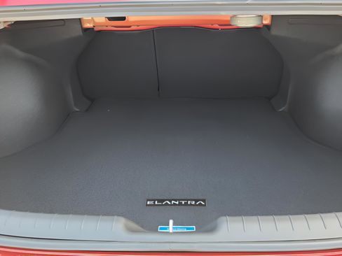 New 2026 Hyundai Elantra Limited image 31