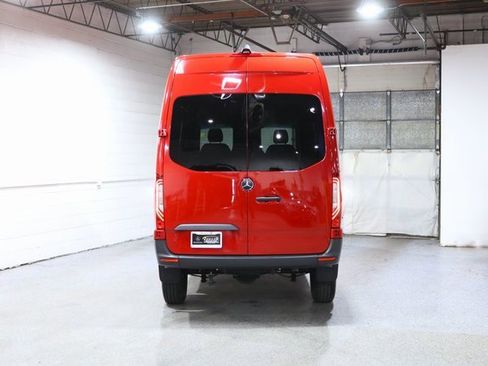 Used 2025 Mercedes-Benz Sprinter 2500 image 9
