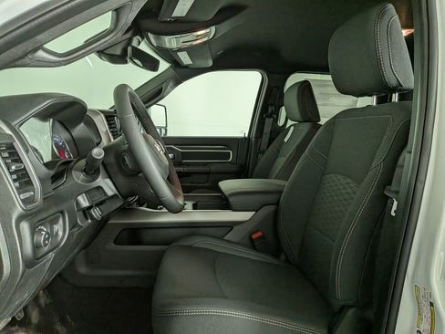 New 2026 RAM 3500 Big Horn AWD/4WD image 17