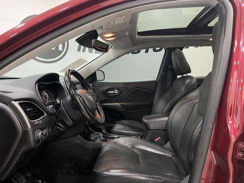 Used 2020 Jeep Cherokee Limited w/ Technology Group AWD/4WD image 13