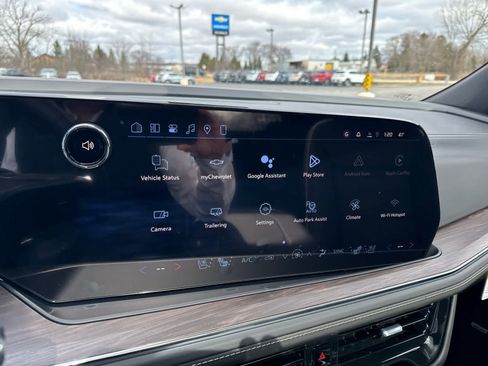 New 2026 Chevrolet Tahoe Premier w/ Sun And Tow Package AWD/4WD image 27