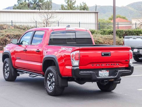 Certified 2023 Toyota Tacoma TRD Off-Road w/ Black Out Package (TMS) AWD/4WD image 5