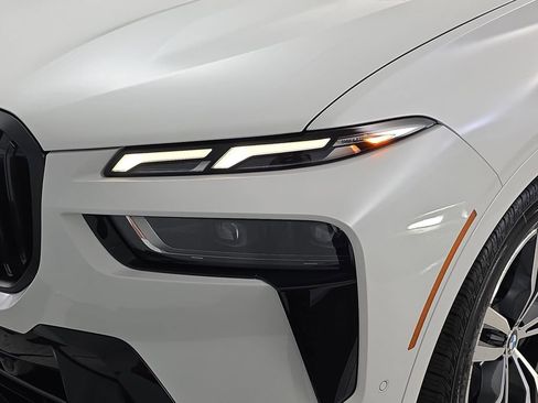 New 2026 BMW X7 xDrive40i w/ M Sport Package image 34