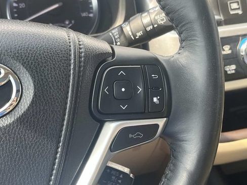 Used 2015 Toyota Highlander Limited Platinum AWD/4WD image 43