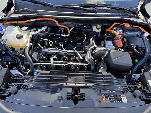 Used 2025 Ford Escape SE w/ PHEV Premium Package image 37
