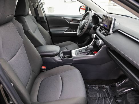 Certified 2025 Toyota RAV4 XLE AWD/4WD image 16