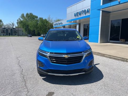 Used 2024 Chevrolet Equinox LT image 3