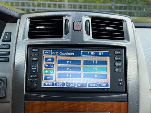 Used 2006 Cadillac XLR RWD image 16