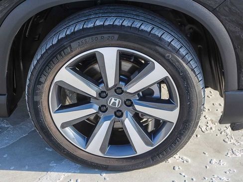 Certified 2023 Honda Pilot Touring image 10