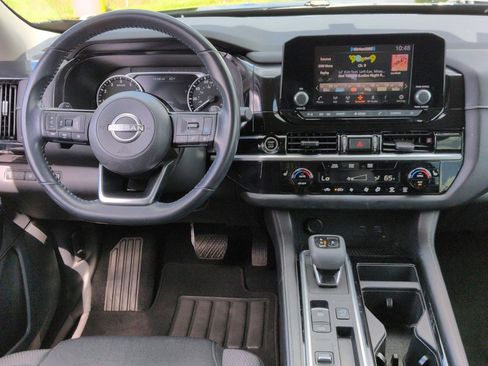 Used 2022 Nissan Pathfinder SV FWD image 30