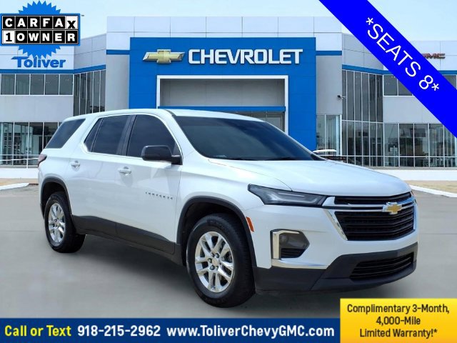 Used 2023 Chevrolet Traverse LS FWD image 1
