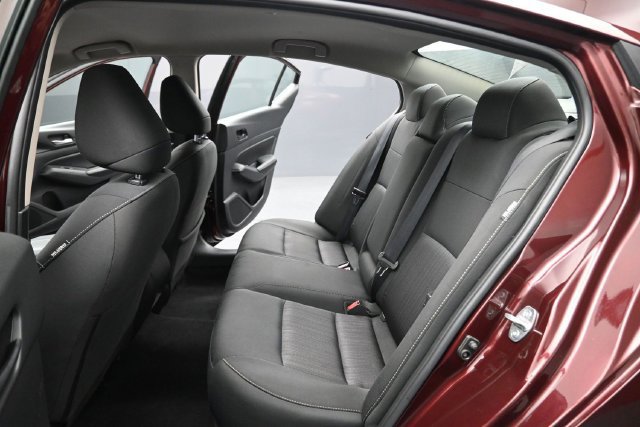 Used 2025 Nissan Altima 2.5 SV FWD image 16