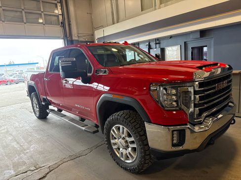 Used 2023 GMC Sierra 2500 SLT w/ SLT Premium Package AWD/4WD image 2