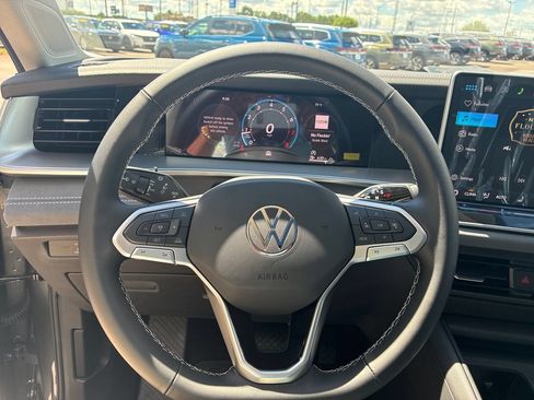 New 2026 Volkswagen Tiguan SE AWD/4WD image 12