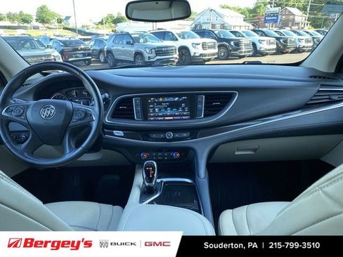 Used 2019 Buick Enclave Essence AWD/4WD image 11
