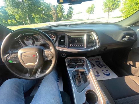 Used 2019 Dodge Challenger SXT image 16