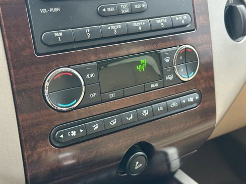 Used 2011 Ford Expedition XLT w/ 201A Rapid Spec Order Code image 20