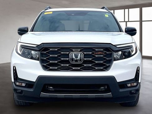 Used 2023 Honda Passport TrailSport image 2