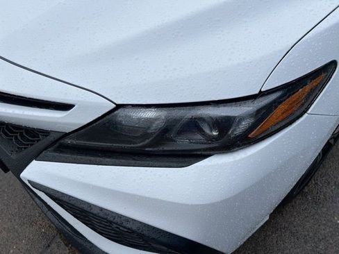 Used 2024 Toyota Camry SE image 13