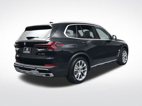 New 2026 BMW X5 xDrive50e w/ Executive Package image 4
