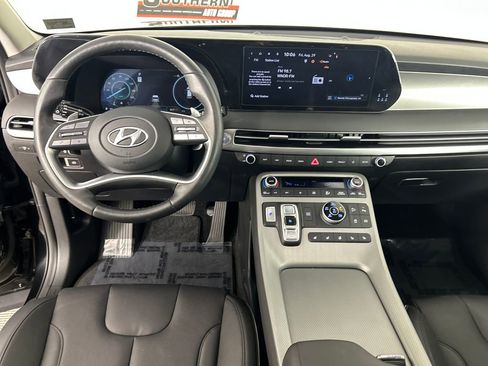 Certified 2025 Hyundai Palisade SEL image 28