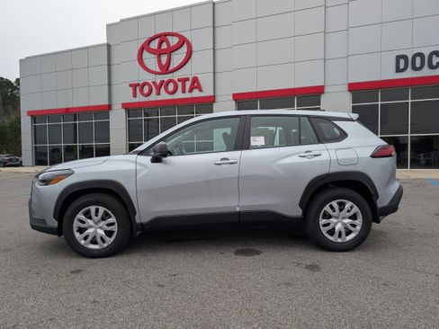 New 2026 Toyota Corolla Cross L image 2