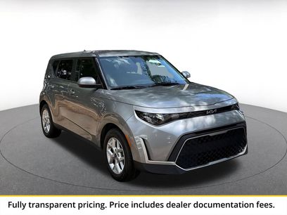 Used 2025 Kia Soul LX w/ LX Technology Package