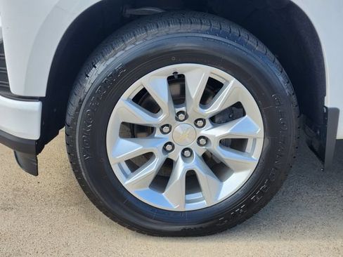 Used 2022 Chevrolet Silverado 1500 Custom RWD image 17