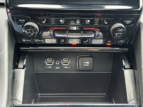 Used 2025 Jeep Grand Cherokee Summit w/ Obsidian Package AWD/4WD image 36