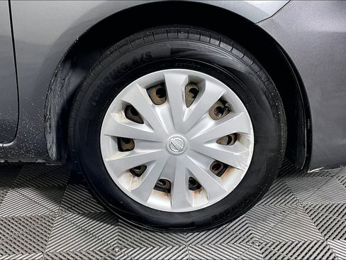 Used 2016 Nissan Versa SV image 11