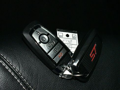 Used 2023 Ford Explorer ST w/ Equipment Group 401A AWD/4WD image 97