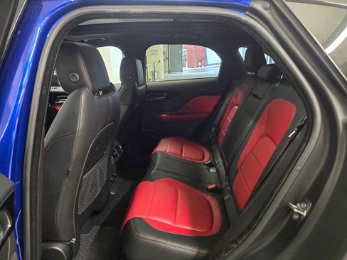 Used 2018 Jaguar F-PACE R-Sport image 19