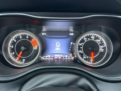 Certified 2019 Jeep Cherokee Limited image 33