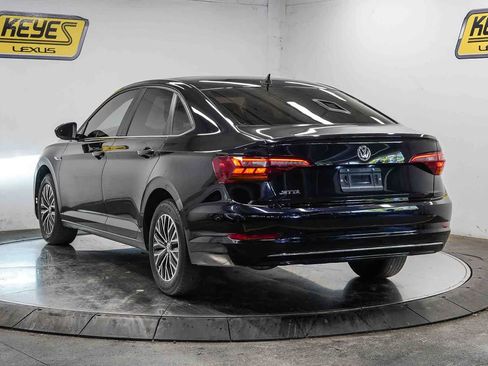 Used 2019 Volkswagen Jetta SEL FWD image 2