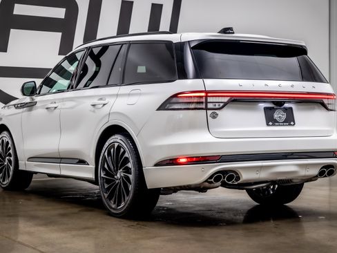 Used 2026 Lincoln Aviator Reserve w/ Jet Appearance Package RWD image 34