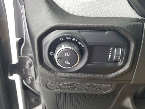 Used 2024 Jeep Gladiator Sport AWD/4WD image 30