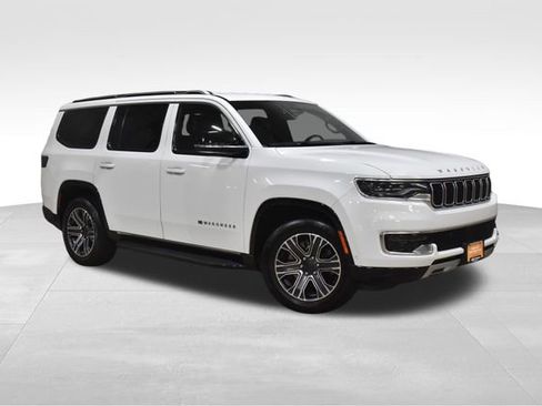 Certified 2024 Jeep Wagoneer Series II w/ Flexible Seating Group AWD/4WD image 4