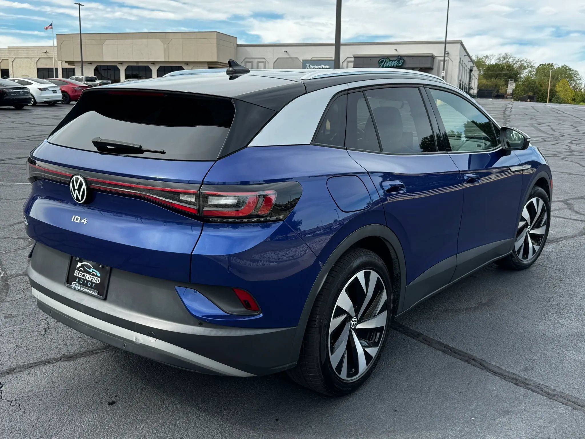 Used 2021 Volkswagen ID.4 Pro S w/ Gradient Package RWD image 3
