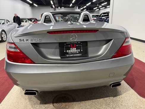 Used 2013 Mercedes-Benz SLK 250 image 12