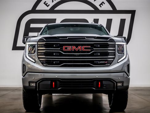 Used 2026 GMC Sierra 1500 AT4 w/ AT4 Premium Package AWD/4WD image 4