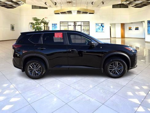 Certified 2021 Nissan Rogue S image 8