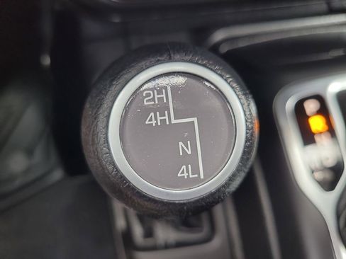 Certified 2025 Jeep Gladiator Sport AWD/4WD image 27