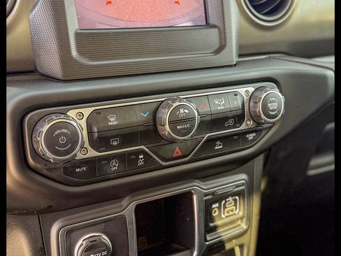 Used 2023 Jeep Wrangler Unlimited Sport AWD/4WD image 23