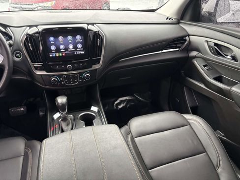Used 2021 Chevrolet Traverse RS image 34
