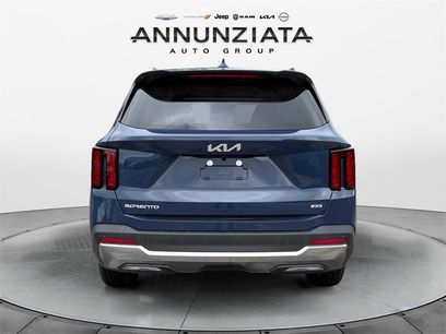 New 2025 Kia Sorento S w/ Panoramic Sunroof Package