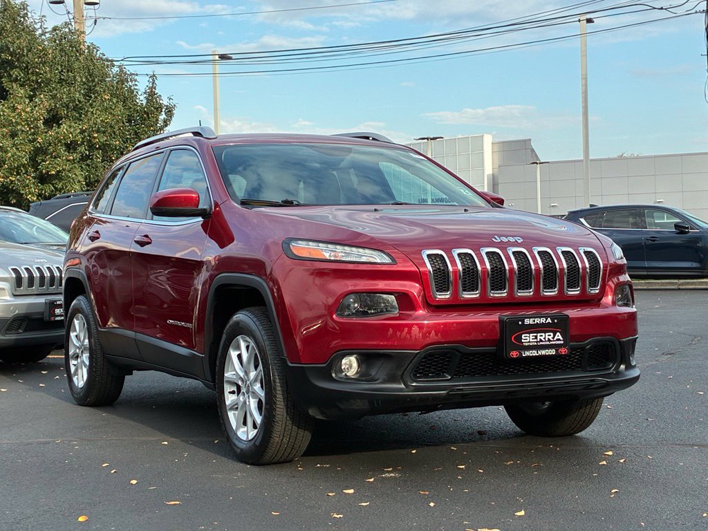 Used 2016 Jeep Cherokee Latitude w/ Safety/Convenience Group AWD/4WD image 3